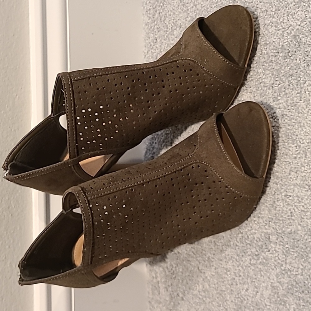 Christian Siriano Olive Green Peep Toe Heels